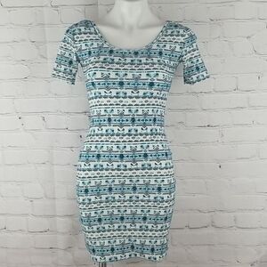 Mudd blue and white short sleeve stretchy Aztec print dress. Size XS